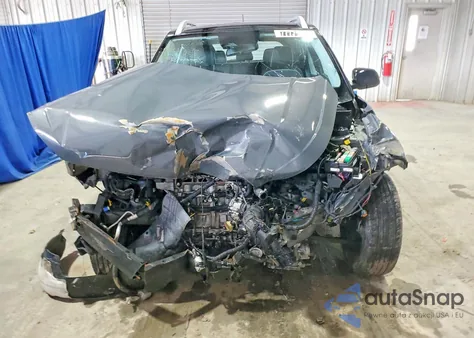 2025 Hyundai Venue Sel z USA, uszkodzony, nr VIN KMHRC8A31SU404356